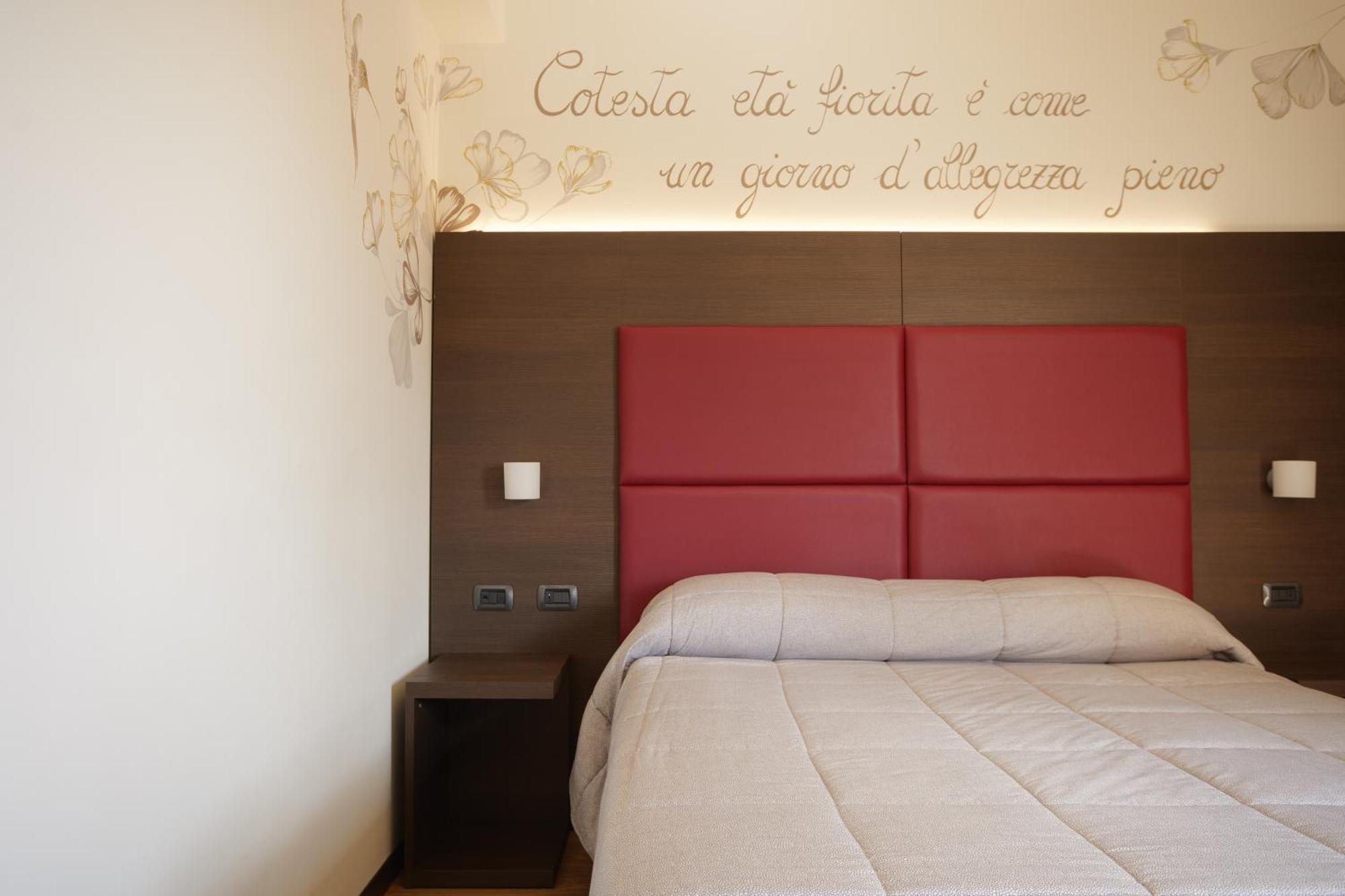 Hotel Ristorante Da Tonino Recanati Exterior foto